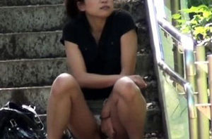 Heeled chinese piss public