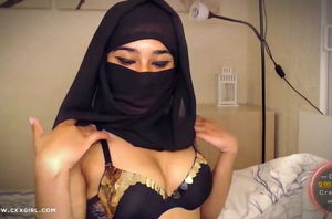 Amiraserious ckxgirl dark-hued niqab